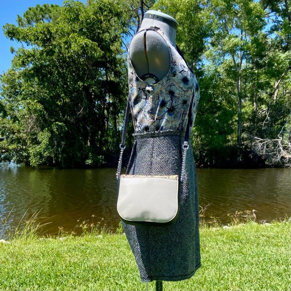 MICHAEL KORS Mott Snake-Embossed Leather Crossbody Cream & Black, Silver Chain - Picture 4 of 15